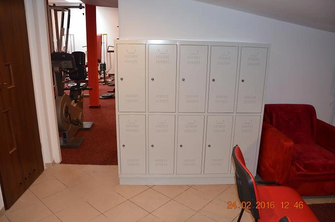 Siłownia TRICEPS-GYM - Profesjonalne wyposażenie i sprzęt treningowy 12