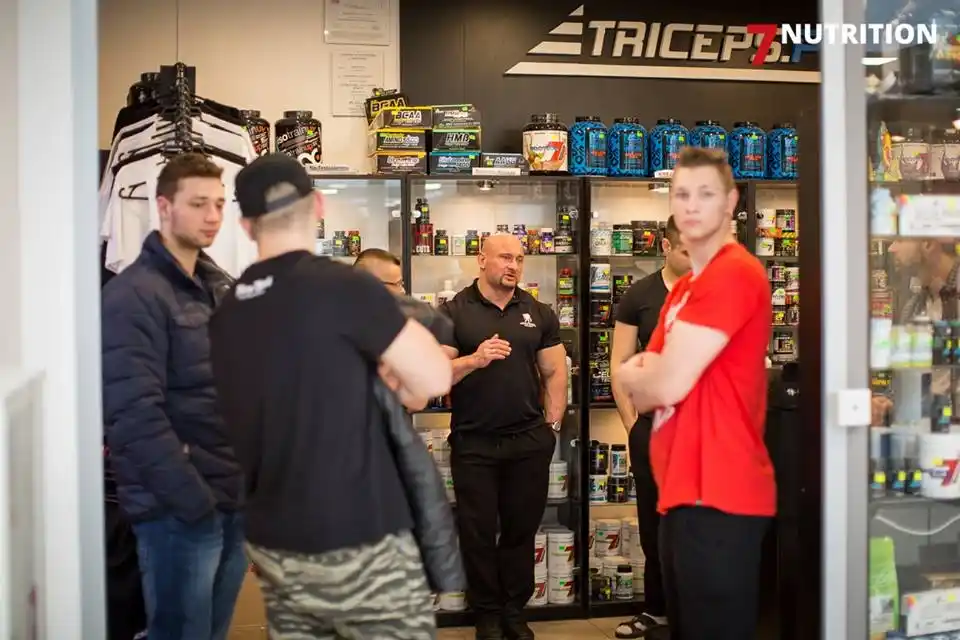 TRICEPS-GYM - Nowoczesne maszyny treningowe