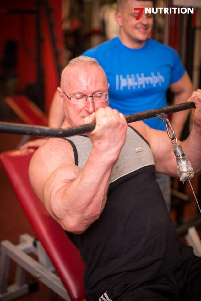 TRICEPS-GYM - Profesjonalne maszyny treningowe