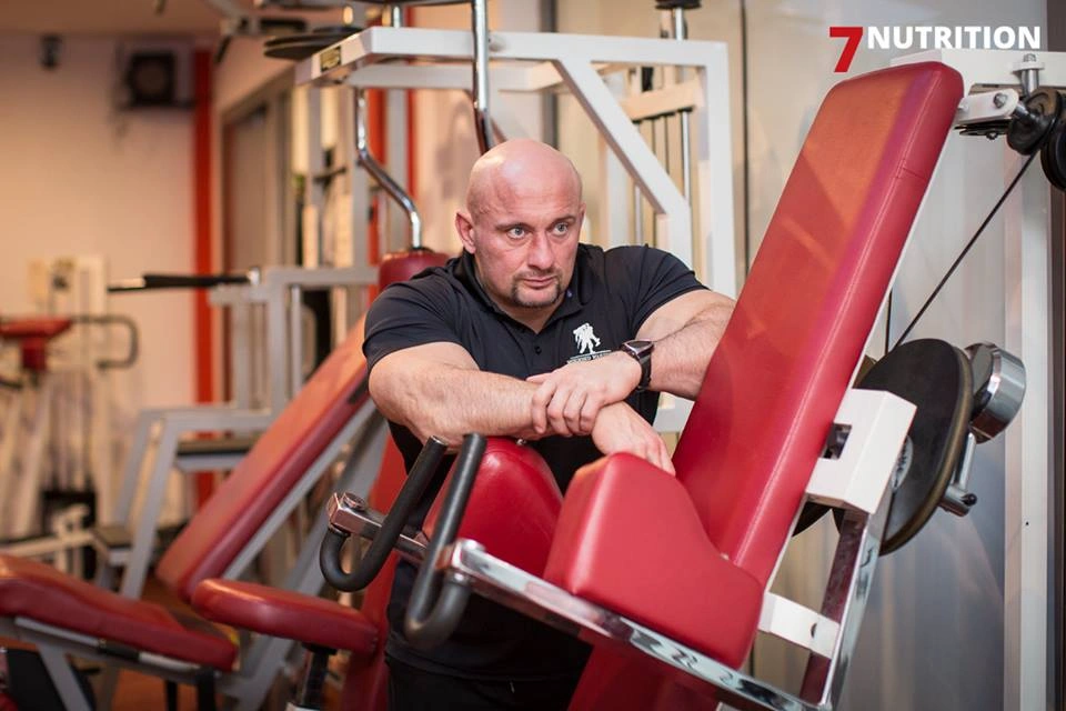 Siłownia TRICEPS-GYM - Profesjonalne wyposażenie i sprzęt treningowy 10